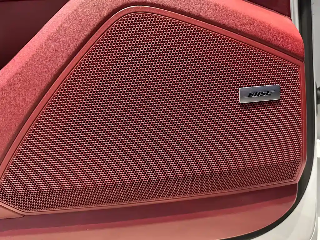 Porsche Cayenne — миниатюра 13