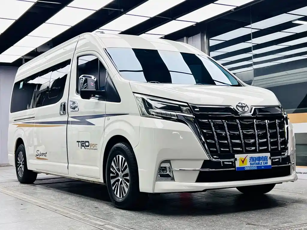 Toyota Hiace — миниатюра 3