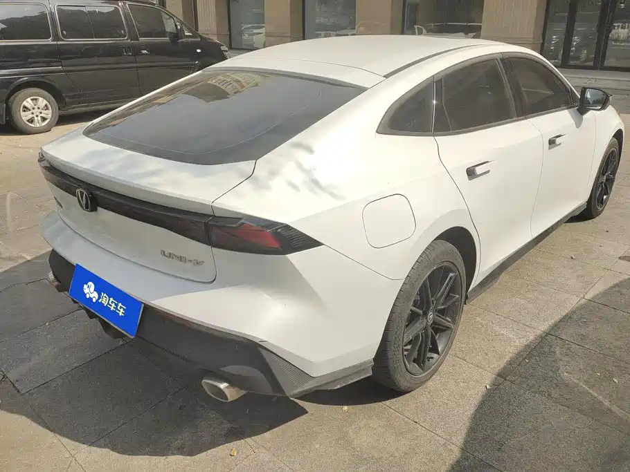 Changan UNI-V iDD — миниатюра 3