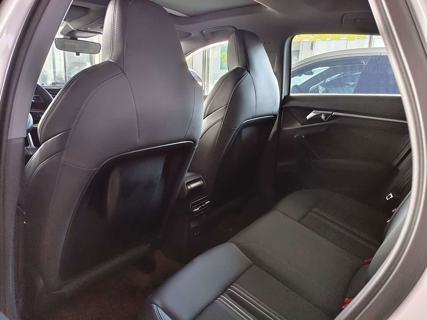 Audi A3 1.4 л 2023 г. Белый, пробег 22500 км