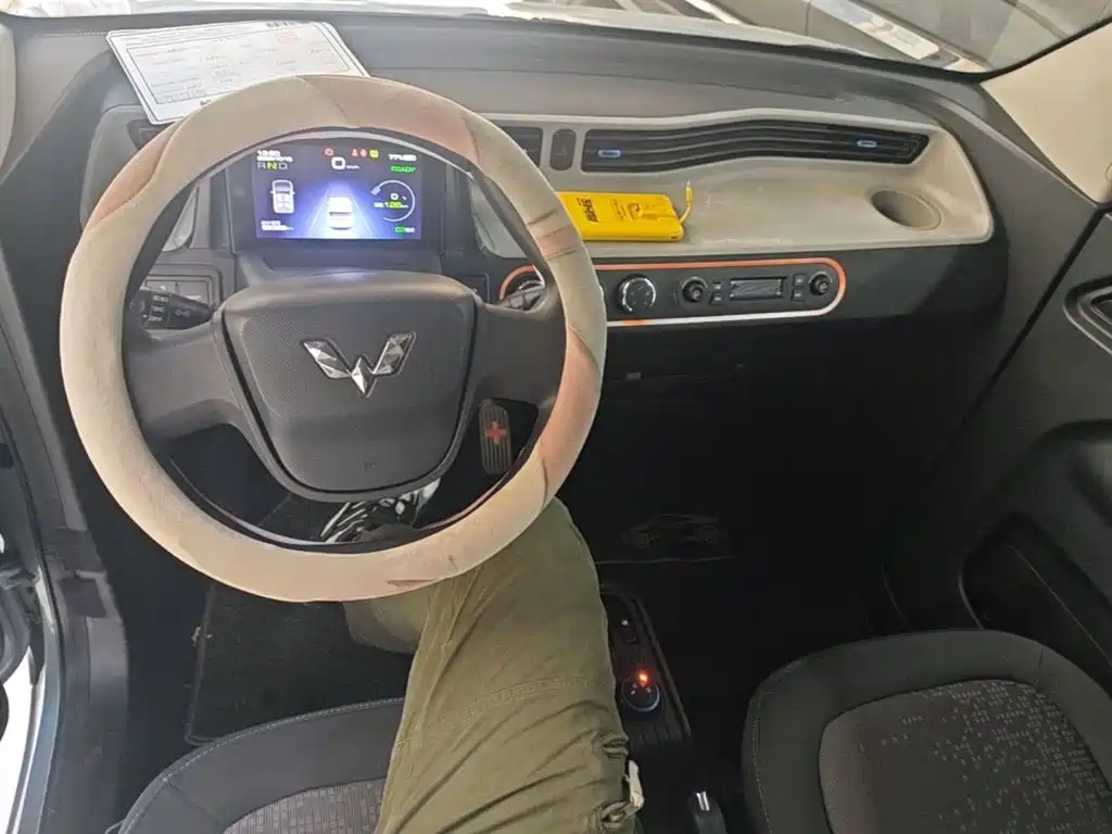 Wuling MINIEV — миниатюра 10