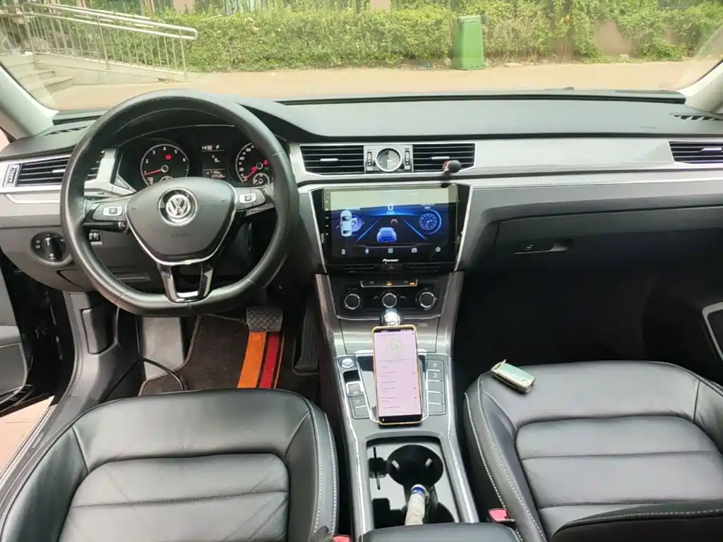 Volkswagen Passat — миниатюра 10