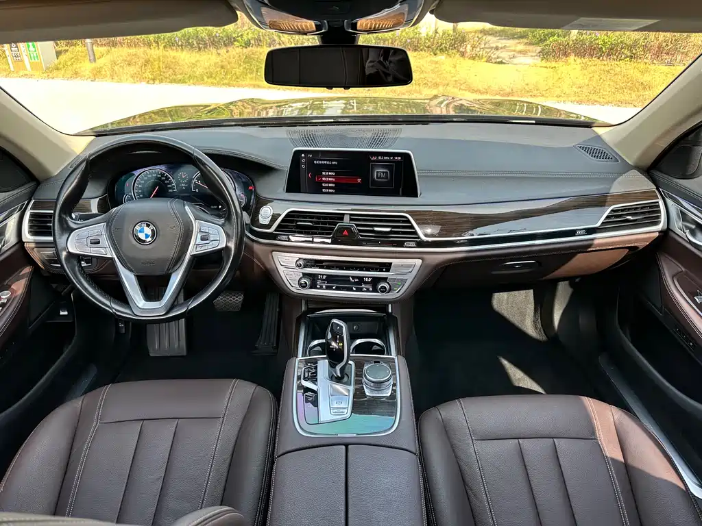 BMW 7 Series 7 2018 730Li Lead