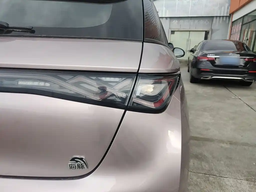 BYD Dolphin — миниатюра 8