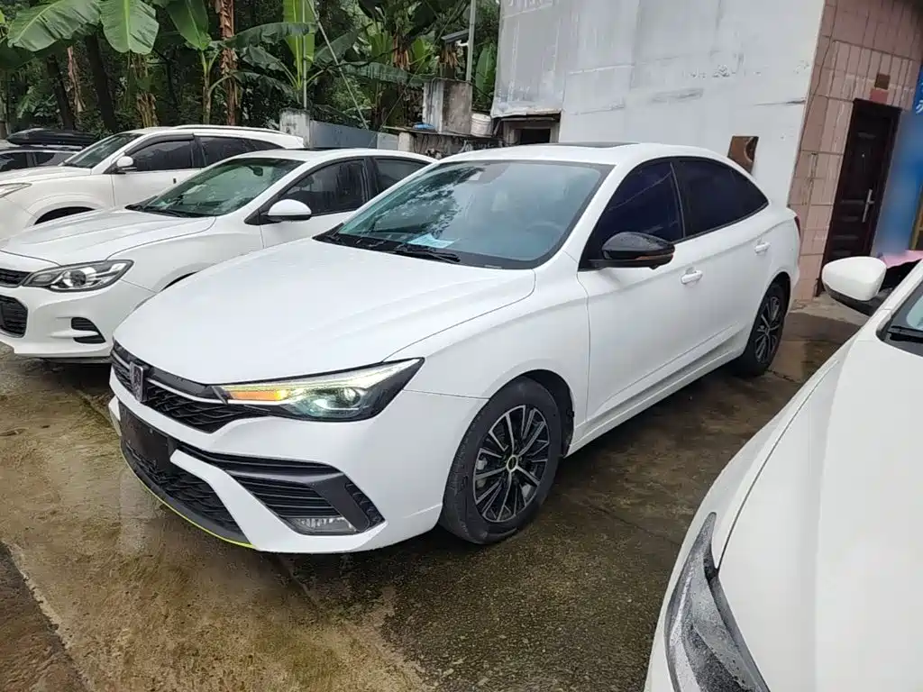 Roewe i5
