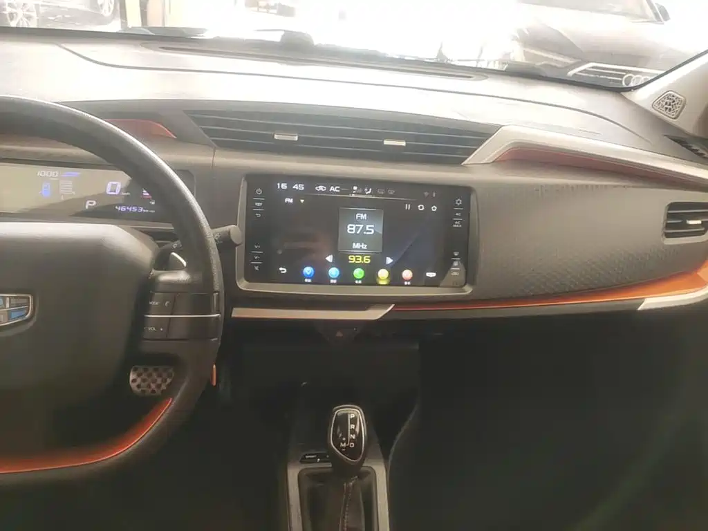 Geely Vision X1 — миниатюра 9