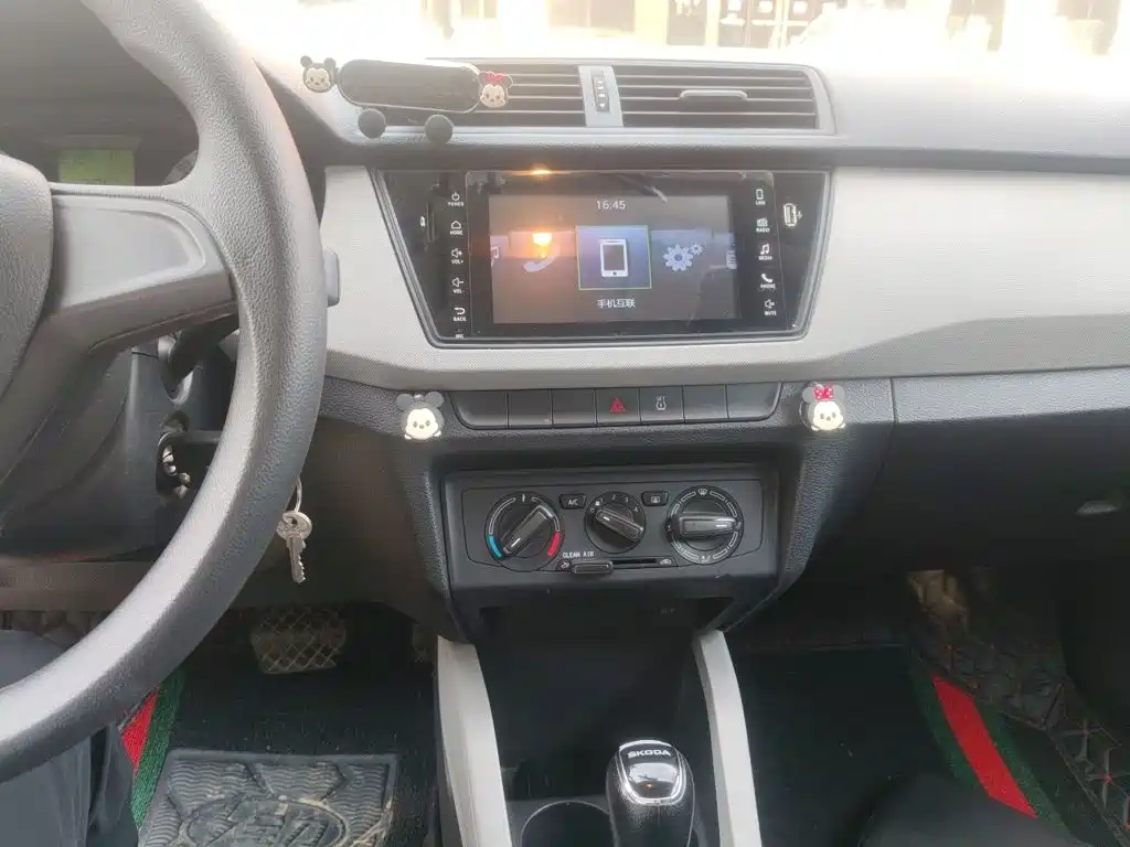Skoda Fabia — миниатюра 6