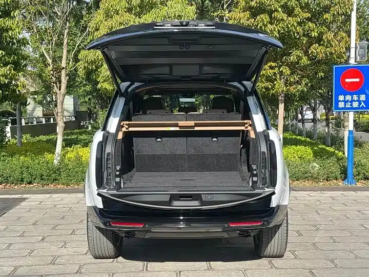 Land Rover Range Rover — миниатюра 20