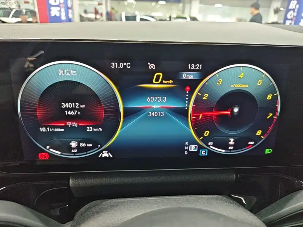 Mercedes-Benz GLA — миниатюра 12