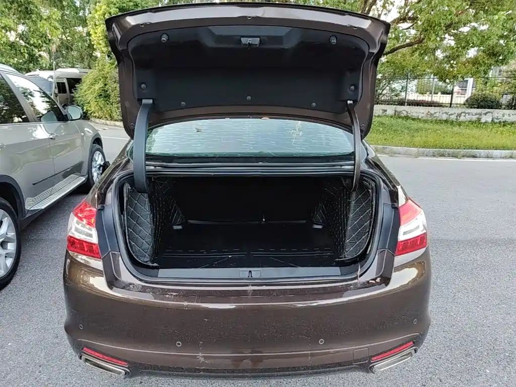 Peugeot 408 — миниатюра 19