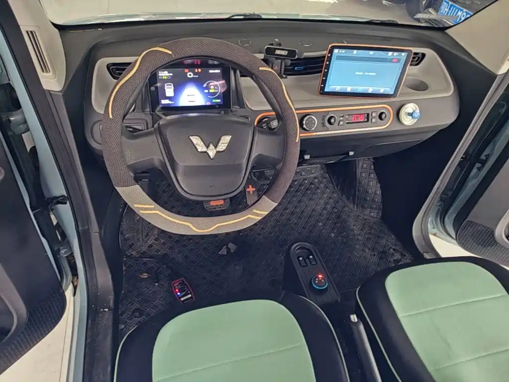 Wuling MINIEV — миниатюра 10