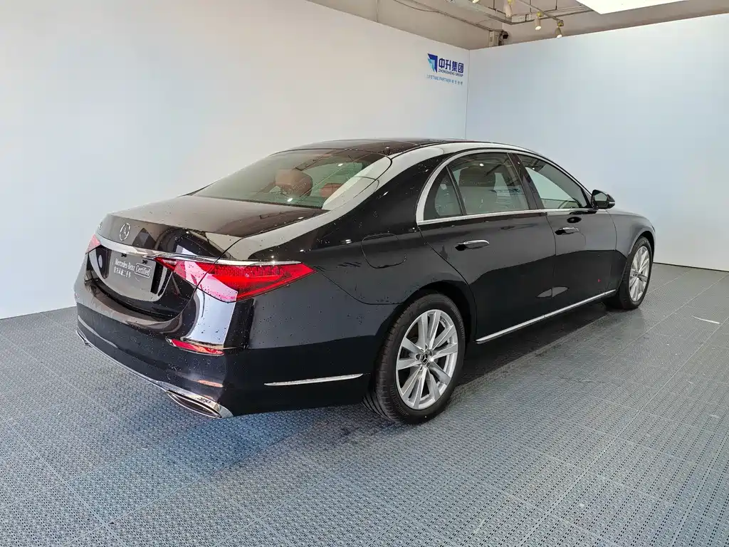 Mercedes-Benz S-Class — миниатюра 6