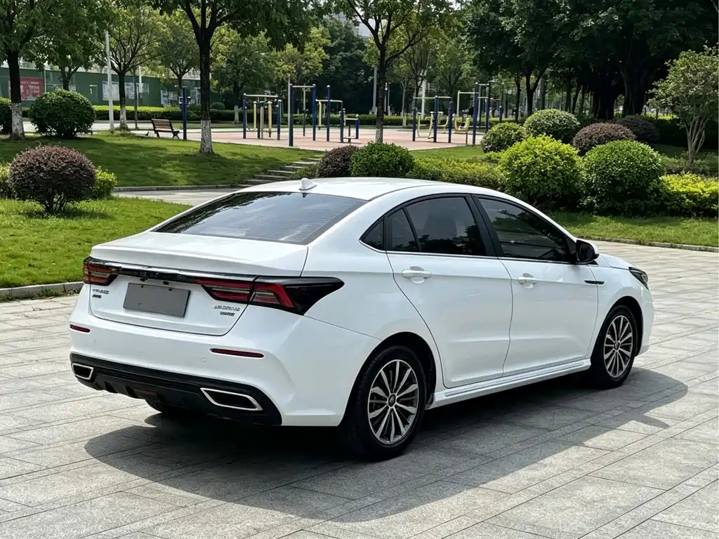 Chery Arrizo 5 PLUS — миниатюра 8