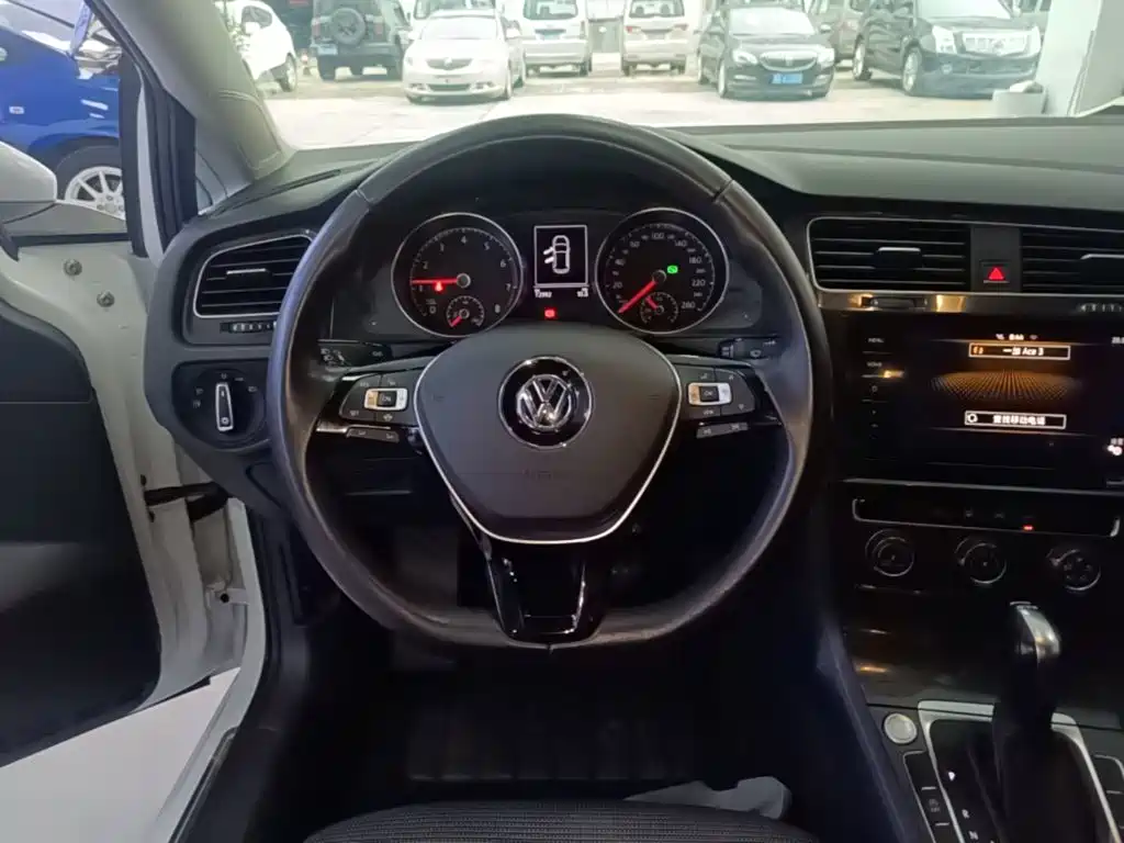 Volkswagen Golf — миниатюра 11