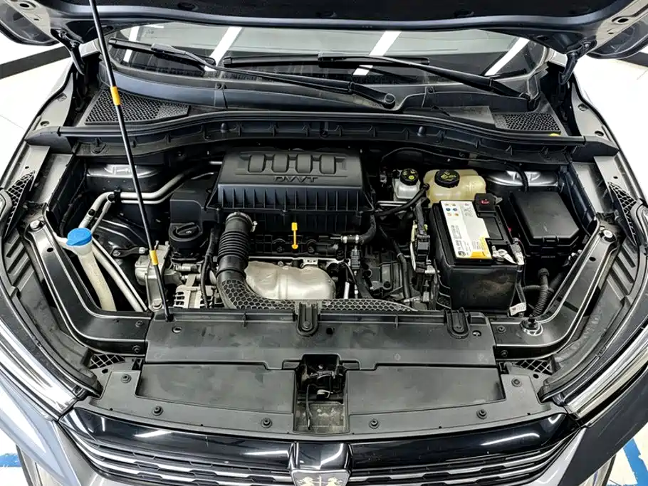 Roewe RX3 — миниатюра 10