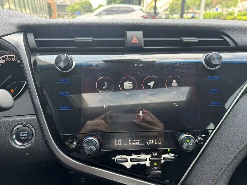 Toyota Camry — миниатюра 19
