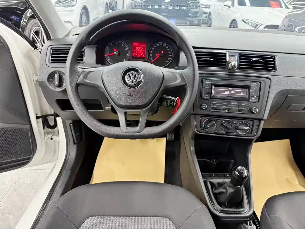 Volkswagen Santana — миниатюра 16