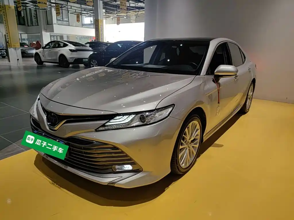 Toyota Camry — миниатюра 2