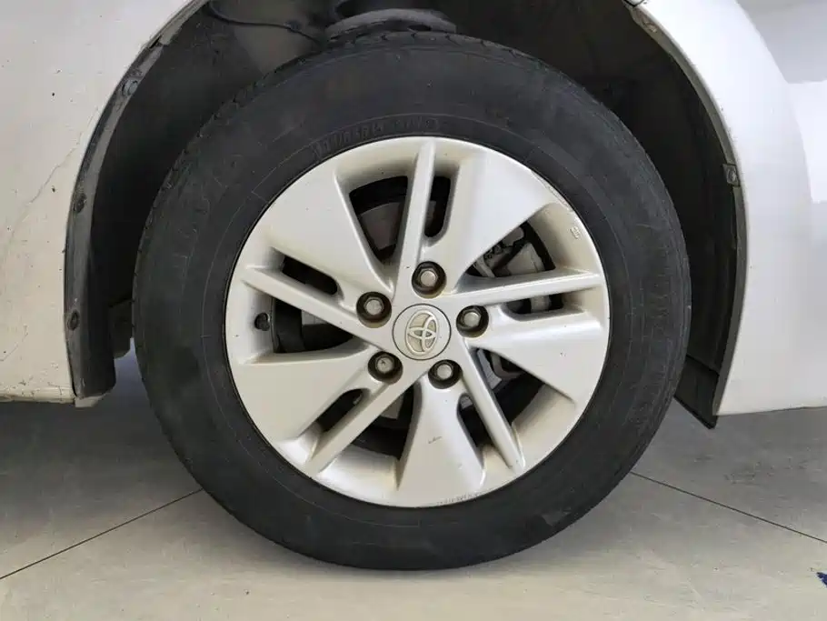 Toyota Corolla — миниатюра 6