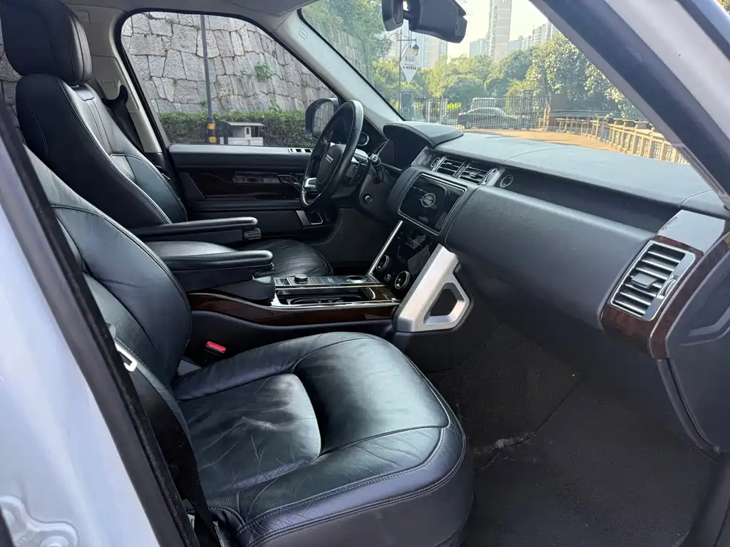 Land Rover Range Rover — миниатюра 6