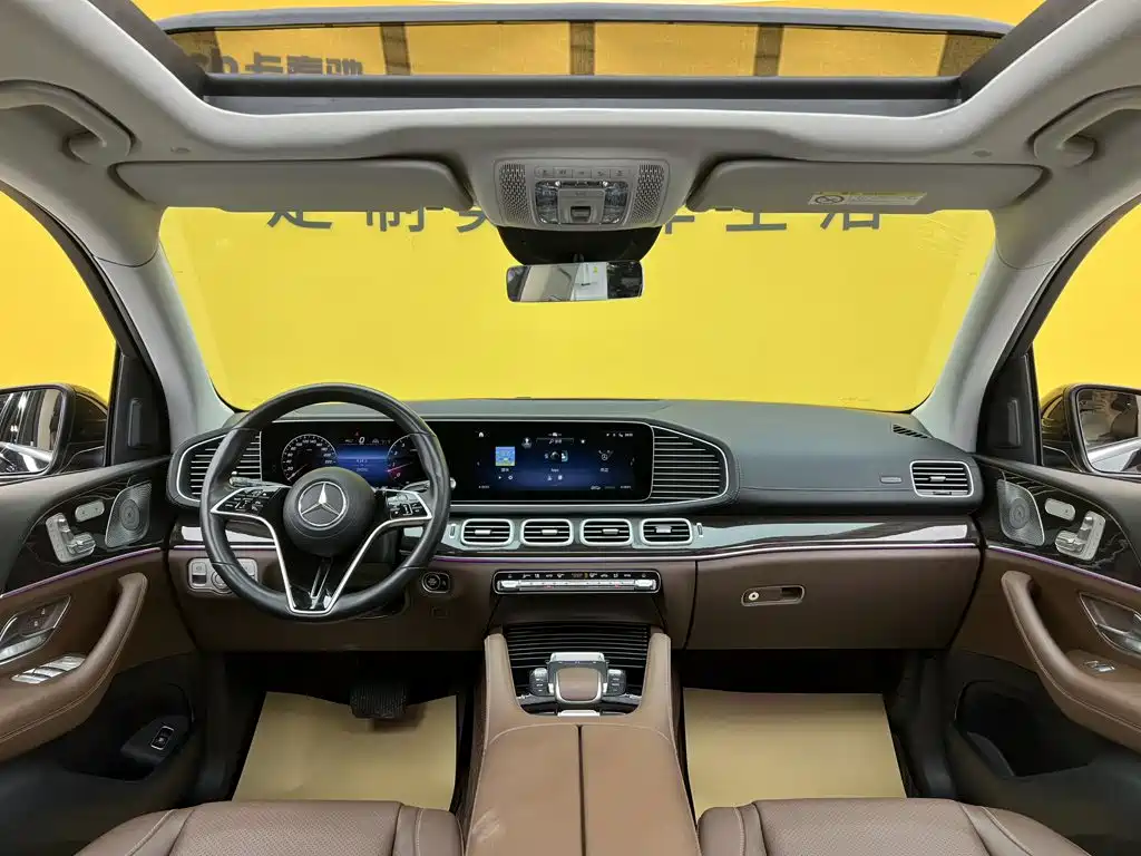 Mercedes-Benz GLE (Import) — миниатюра 31