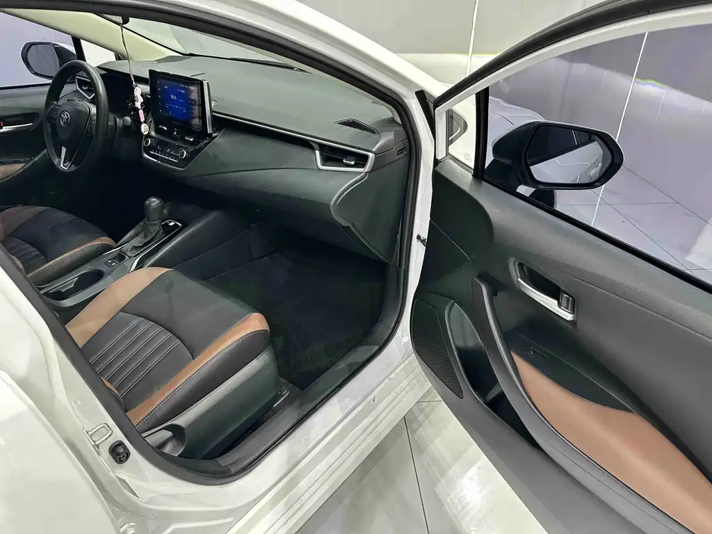 Toyota Corolla — миниатюра 18