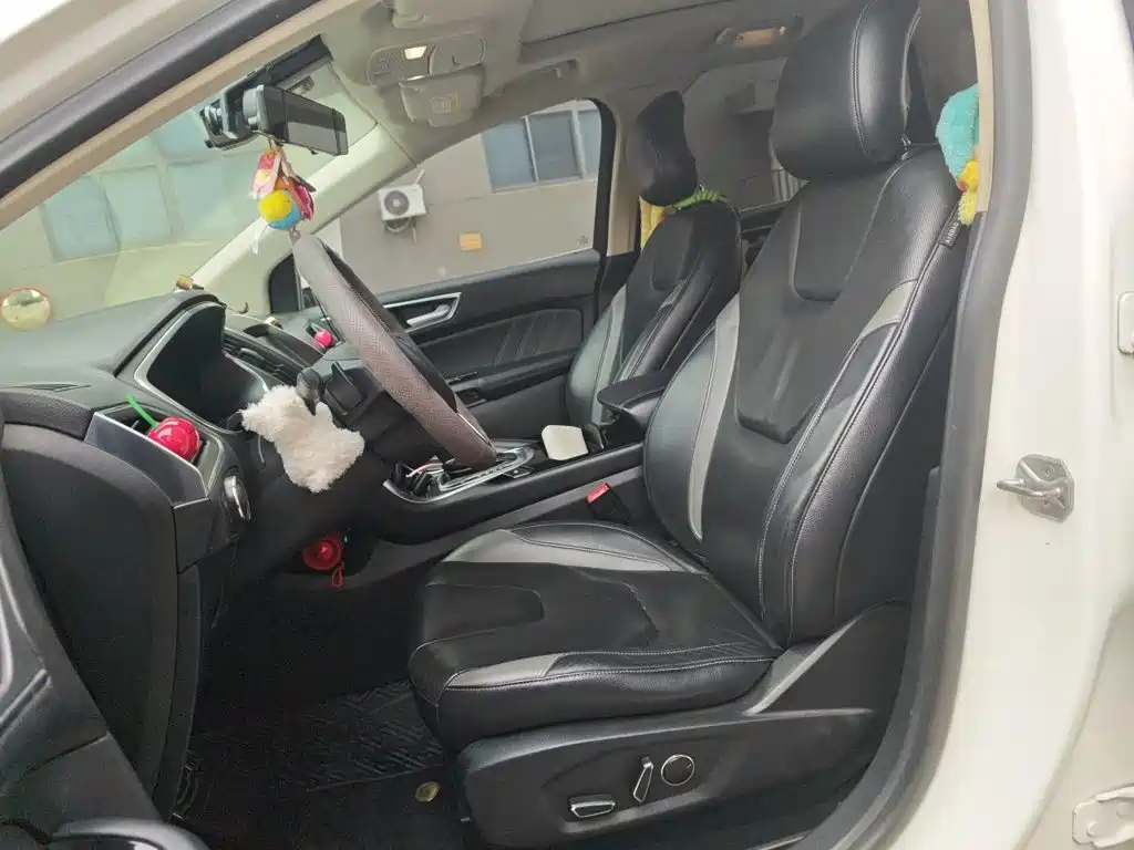 Ford Edge — миниатюра 16