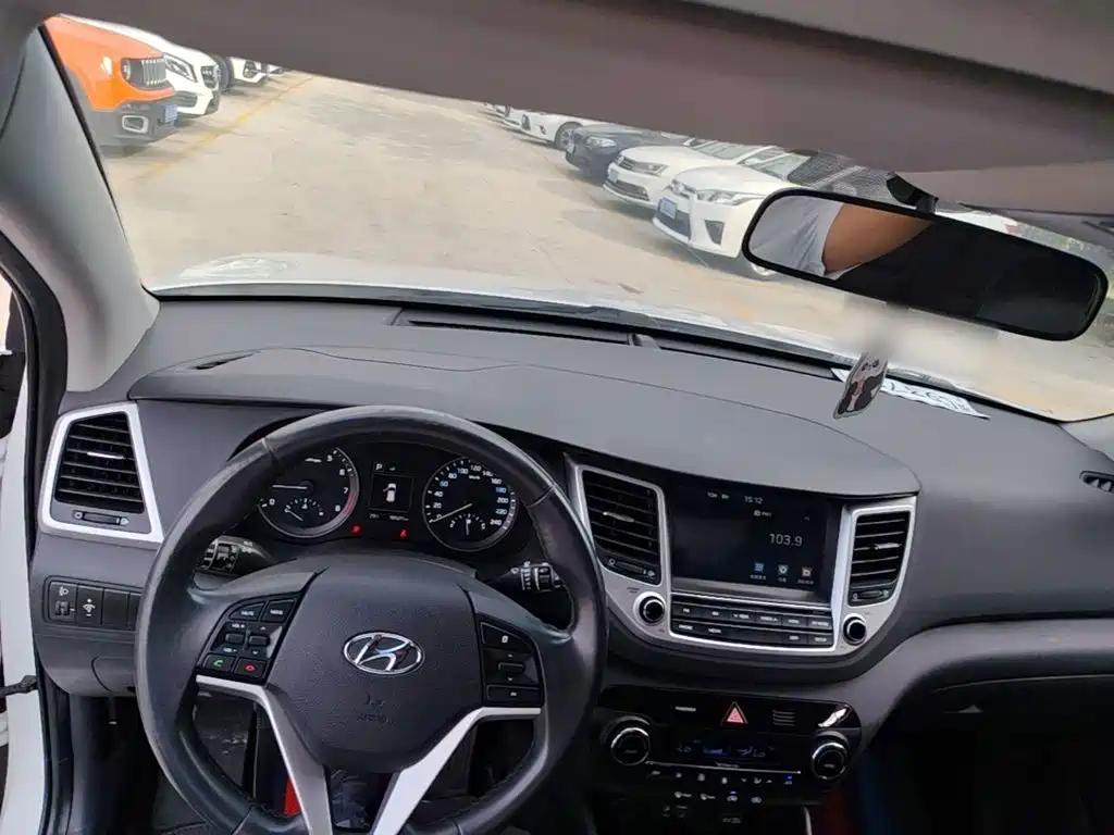 Hyundai Tucson — миниатюра 10