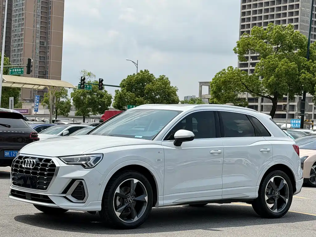 Audi Q3 2022