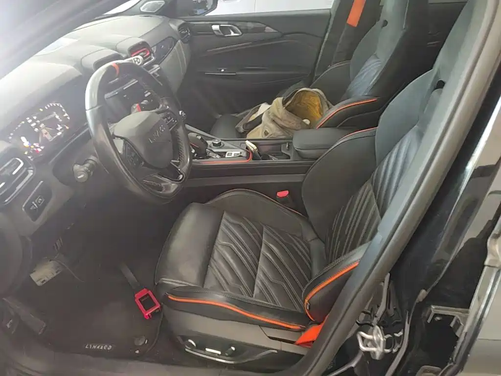 Lynk & Co 02 Hatchback — миниатюра 15