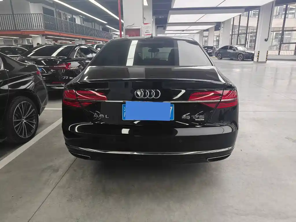 Audi A8 — миниатюра 12