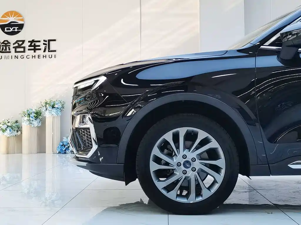 Ford Equator 2023 EcoBoost 225 7 мест(2/2/3)