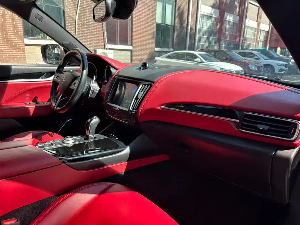 Maserati Levante — миниатюра 11