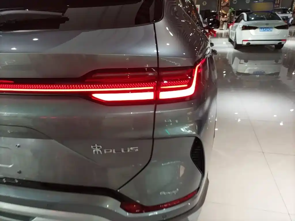 BYD PLUS New Energy — миниатюра 8