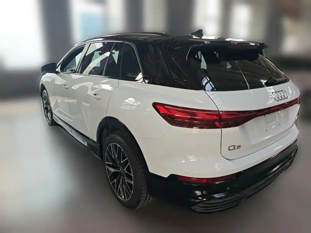 Audi Q5 e-tron — миниатюра 7