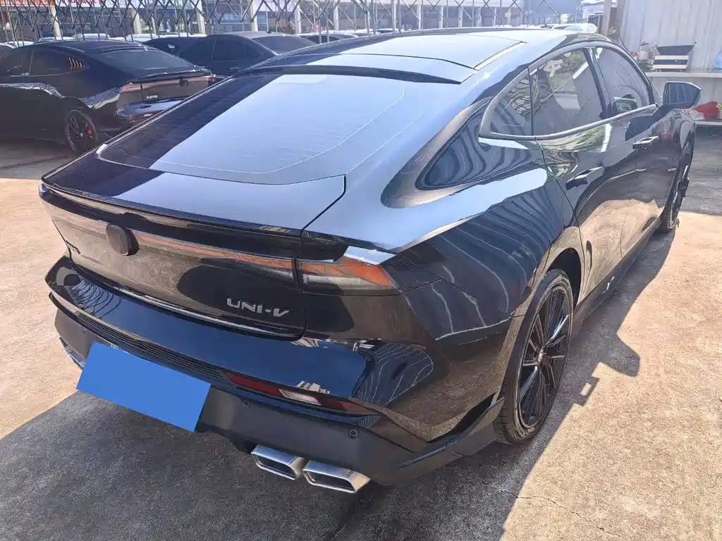 Changan UNI-V — миниатюра 7