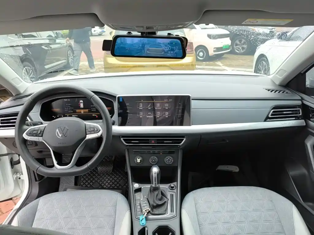 Volkswagen Lavida — миниатюра 10