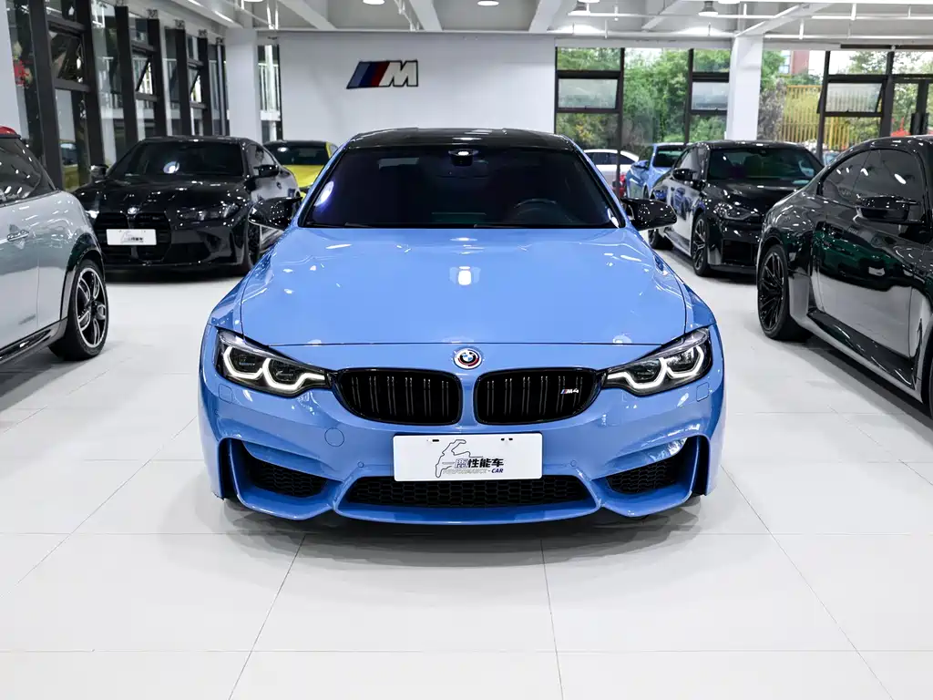 BMW M4 — миниатюра 2