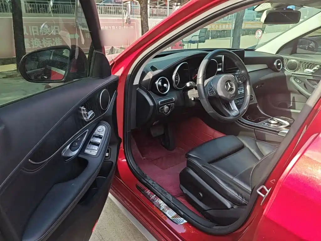 Mercedes-Benz C-Class — миниатюра 16