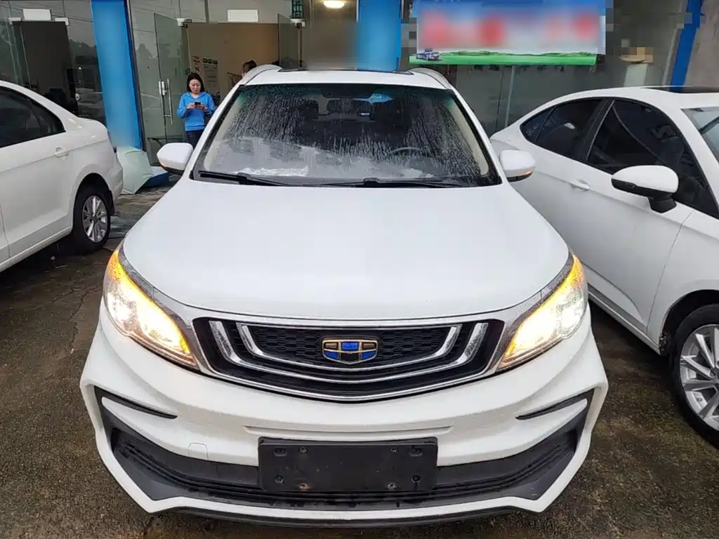 Geely Vision X3 — миниатюра 3