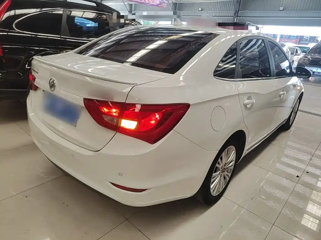 Buick Excelle — миниатюра 7