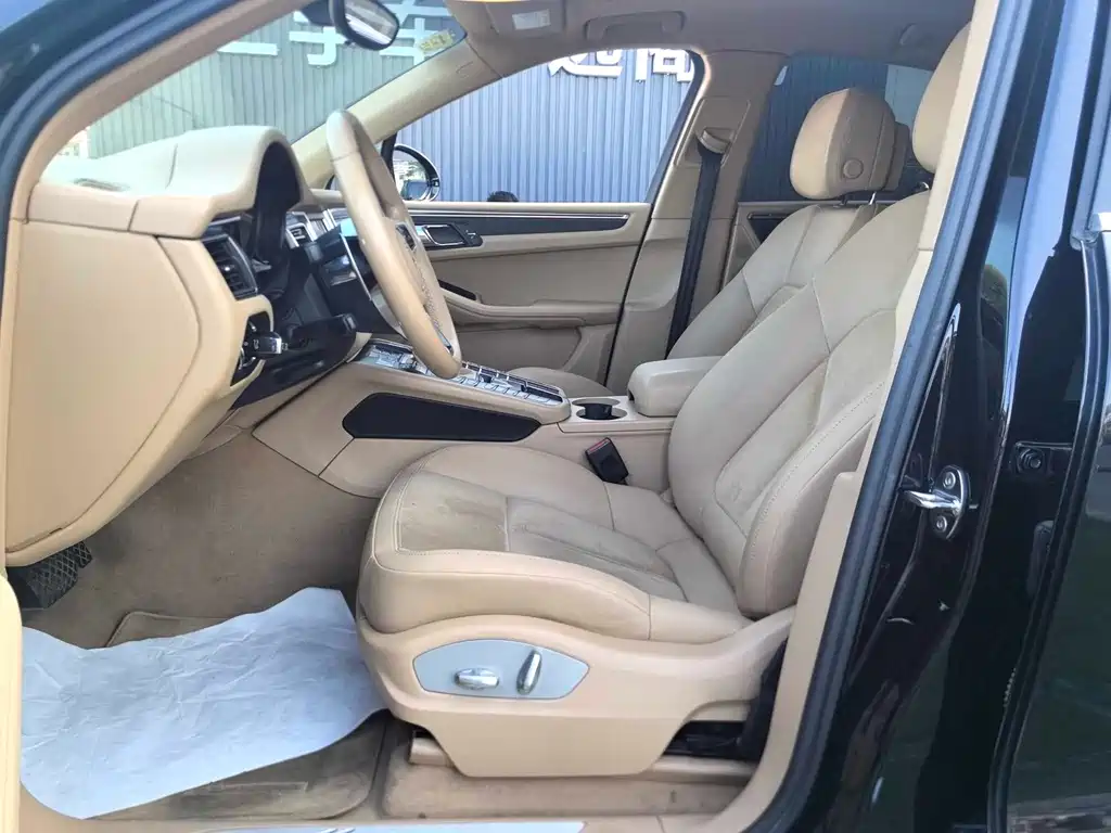 Porsche Macan — миниатюра 16