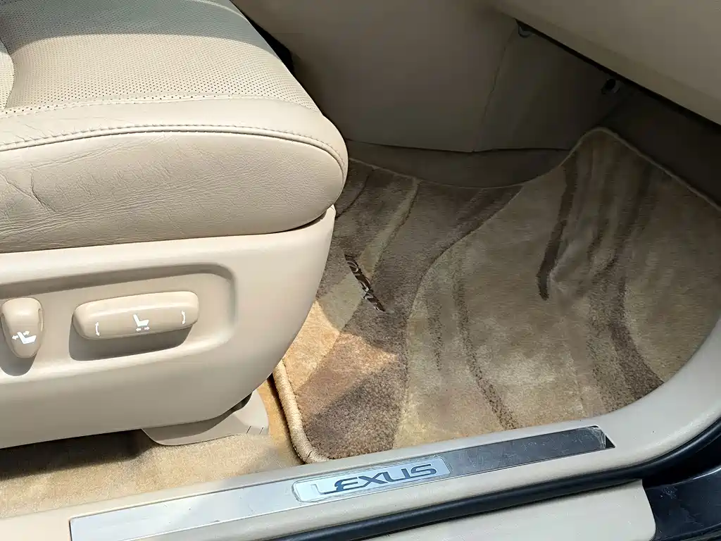 Lexus RX Classic — миниатюра 24