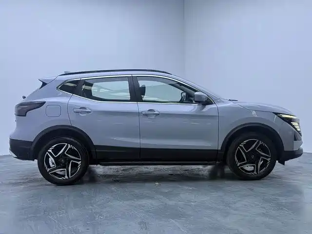 Nissan Qashqai — миниатюра 17