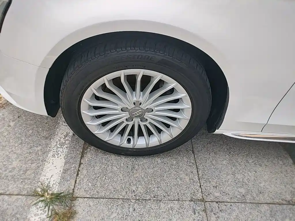 Audi A4L — миниатюра 23