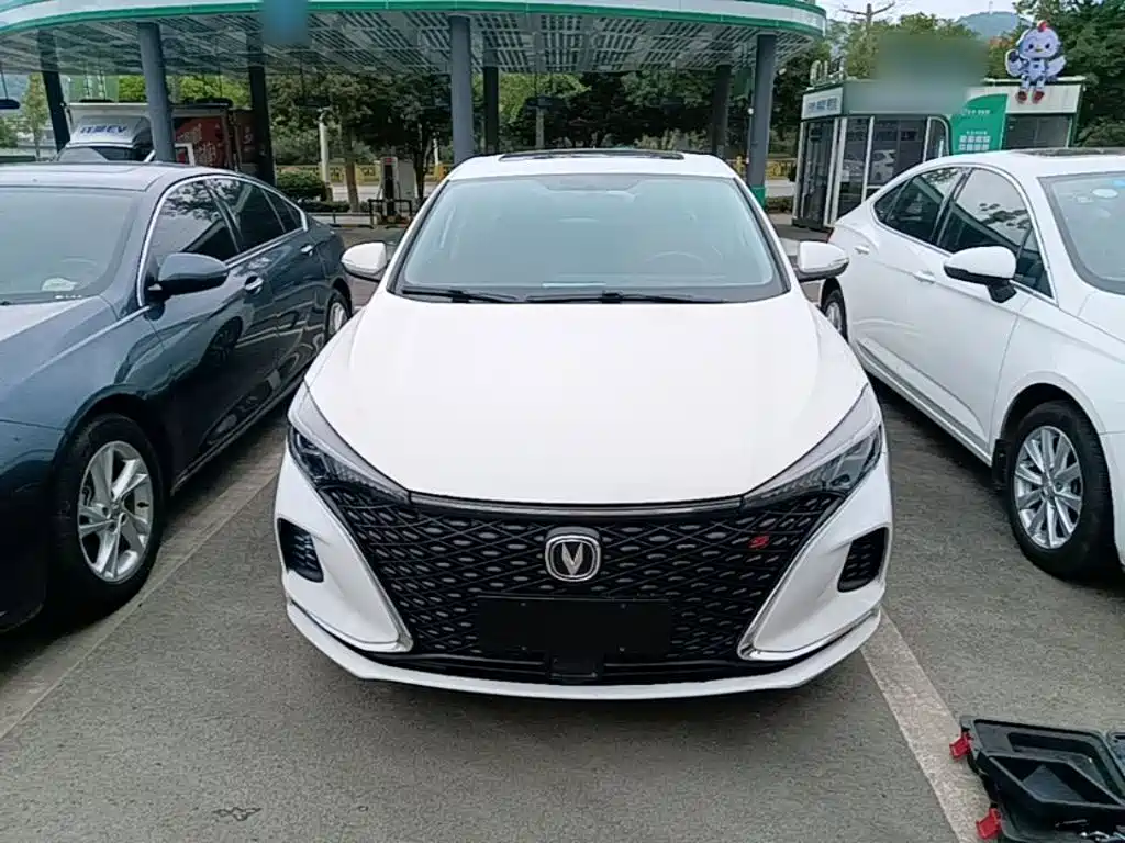 Changan Eado — миниатюра 3