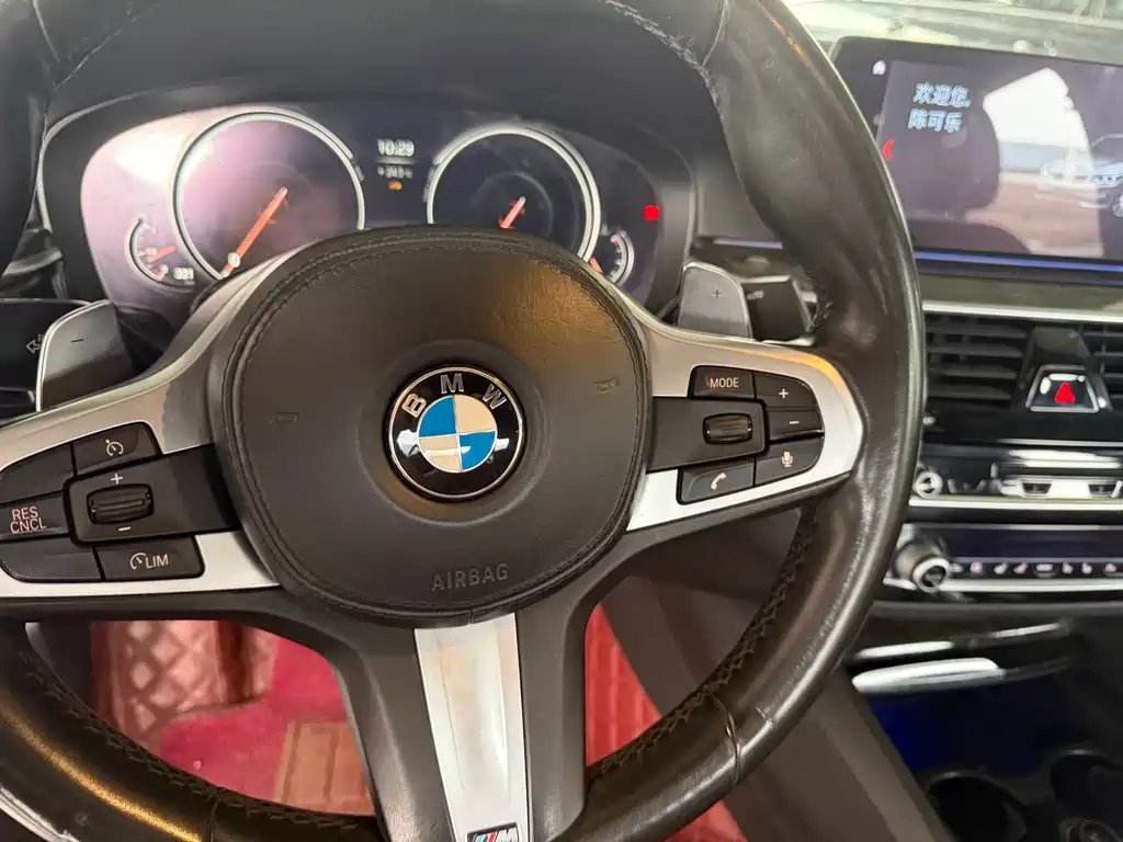 BMW 5 Series — миниатюра 11