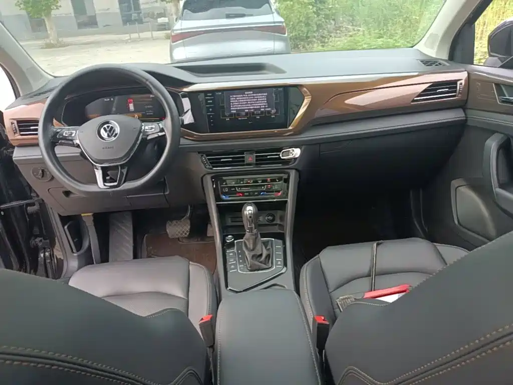 Volkswagen Tharu — миниатюра 10