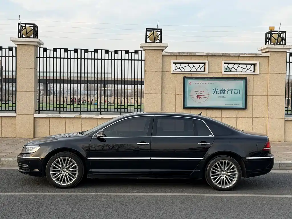 Volkswagen Phaeton — миниатюра 3