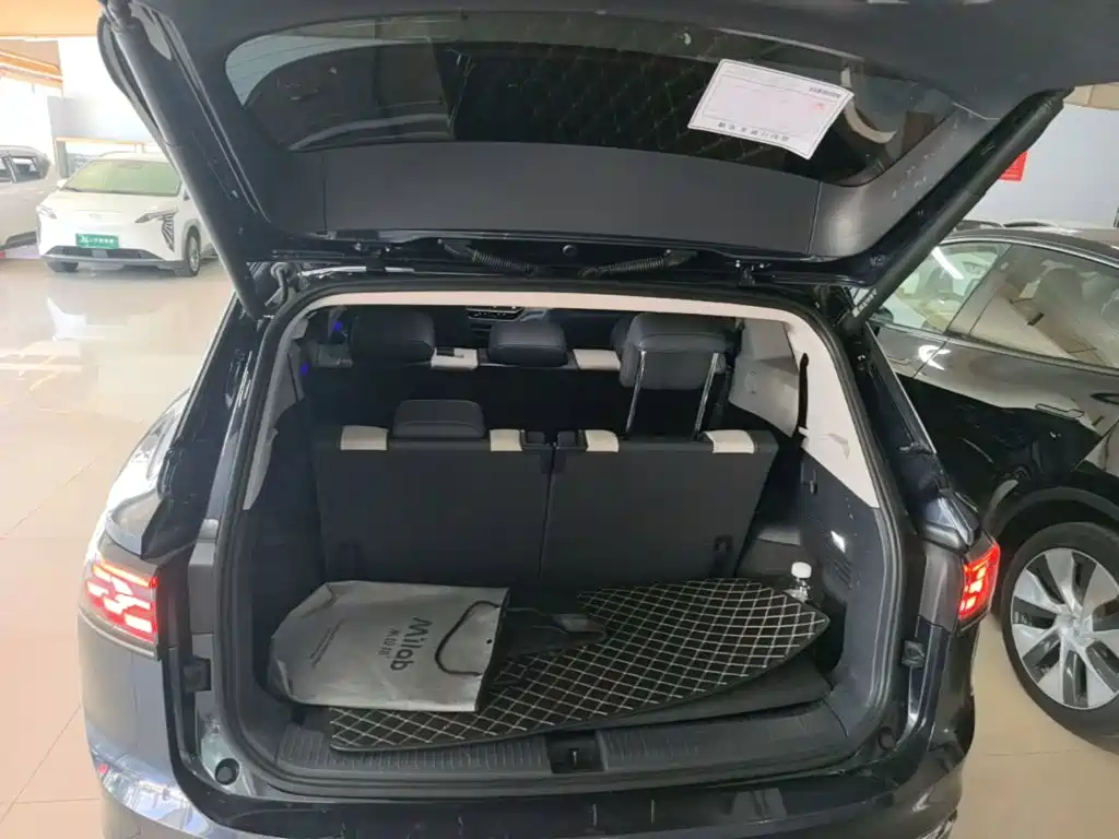 Volkswagen ID.6 Crozz — миниатюра 19